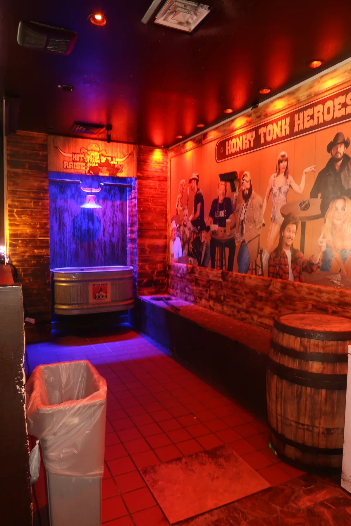Versatile Indoor Event Space with Country-Western Charm, 372 sqm, corporate event, pop-up rental in Scottsdale, interior view