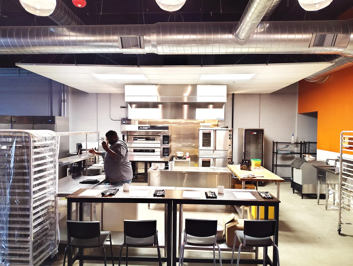 Versatile Kitchen Showroom and Food Production Space, 42 sqm, pop up store in Aurora, second interior view