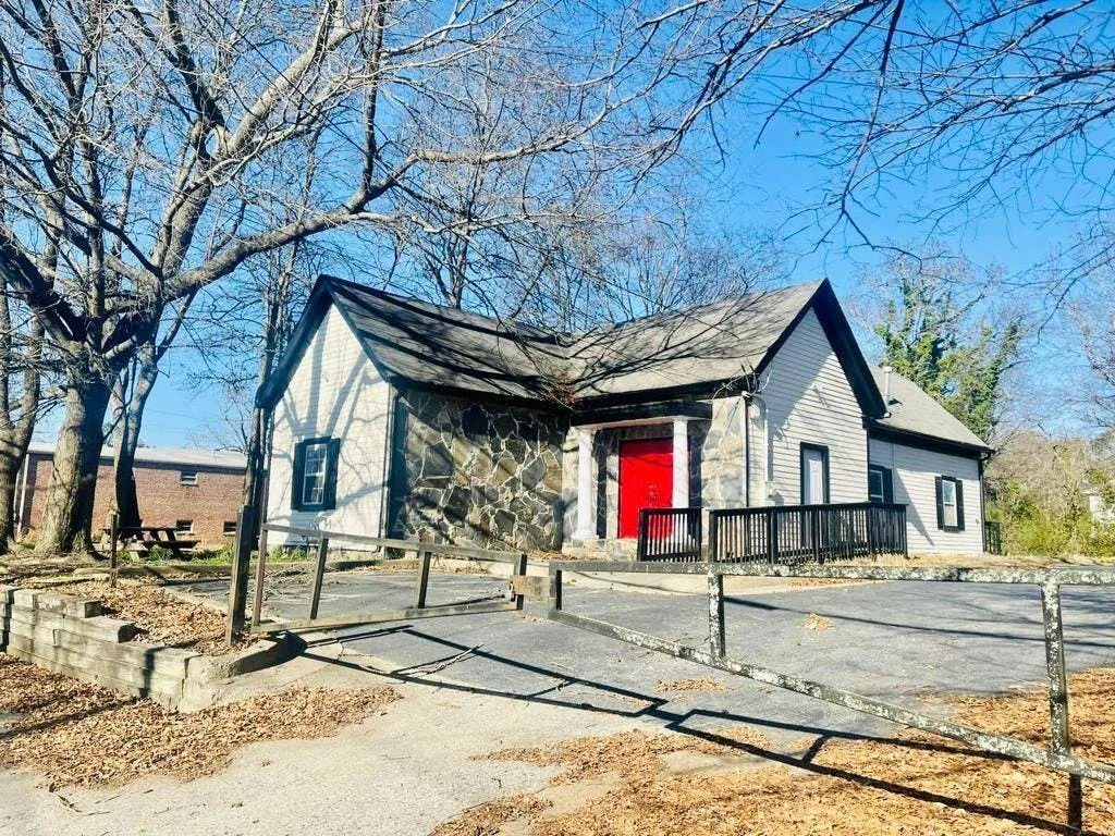 Versatile Literary House and Event Space in Atlanta