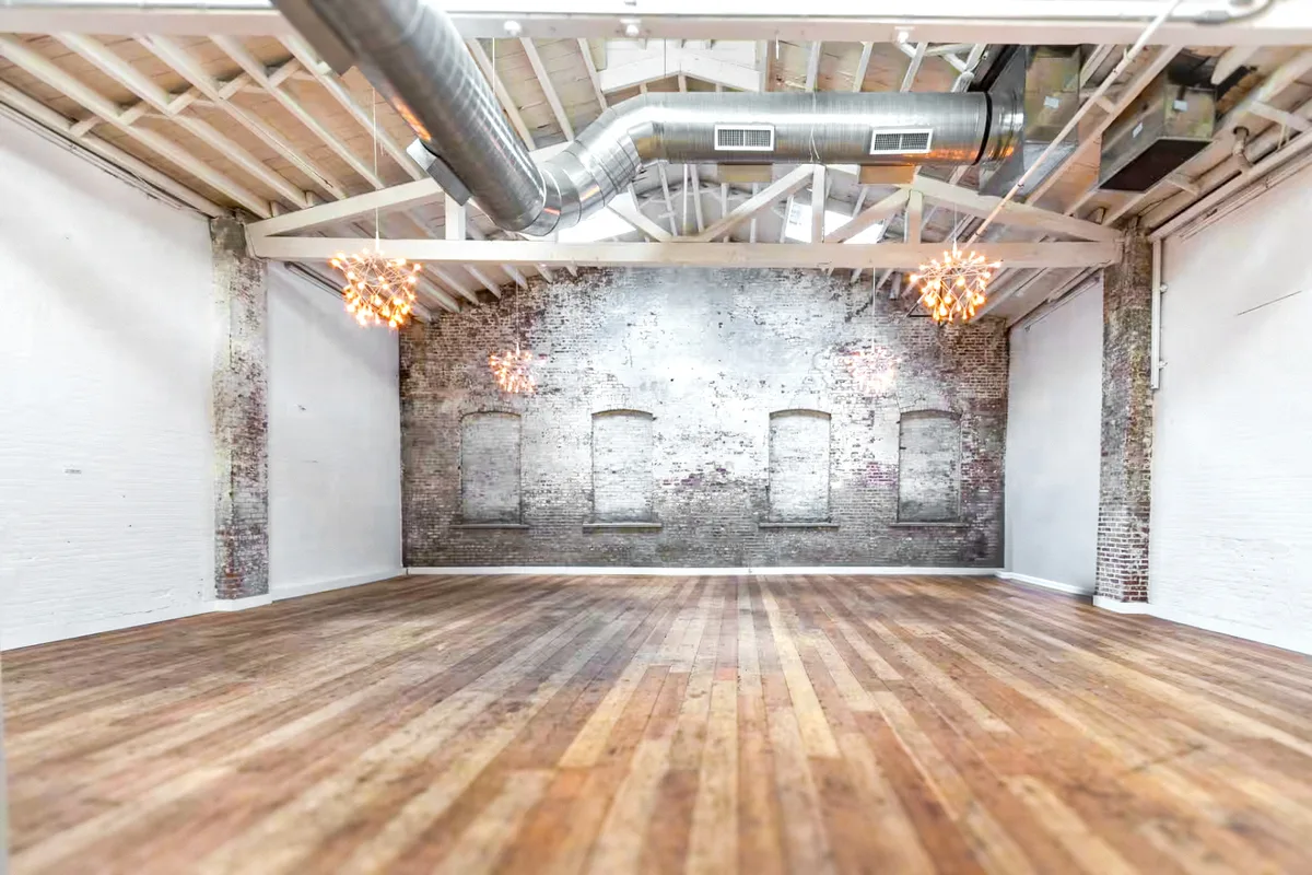 Versatile Loft Space for Rent - Events and Productions, 409 sqm, video production, pop-up rental in Brooklyn