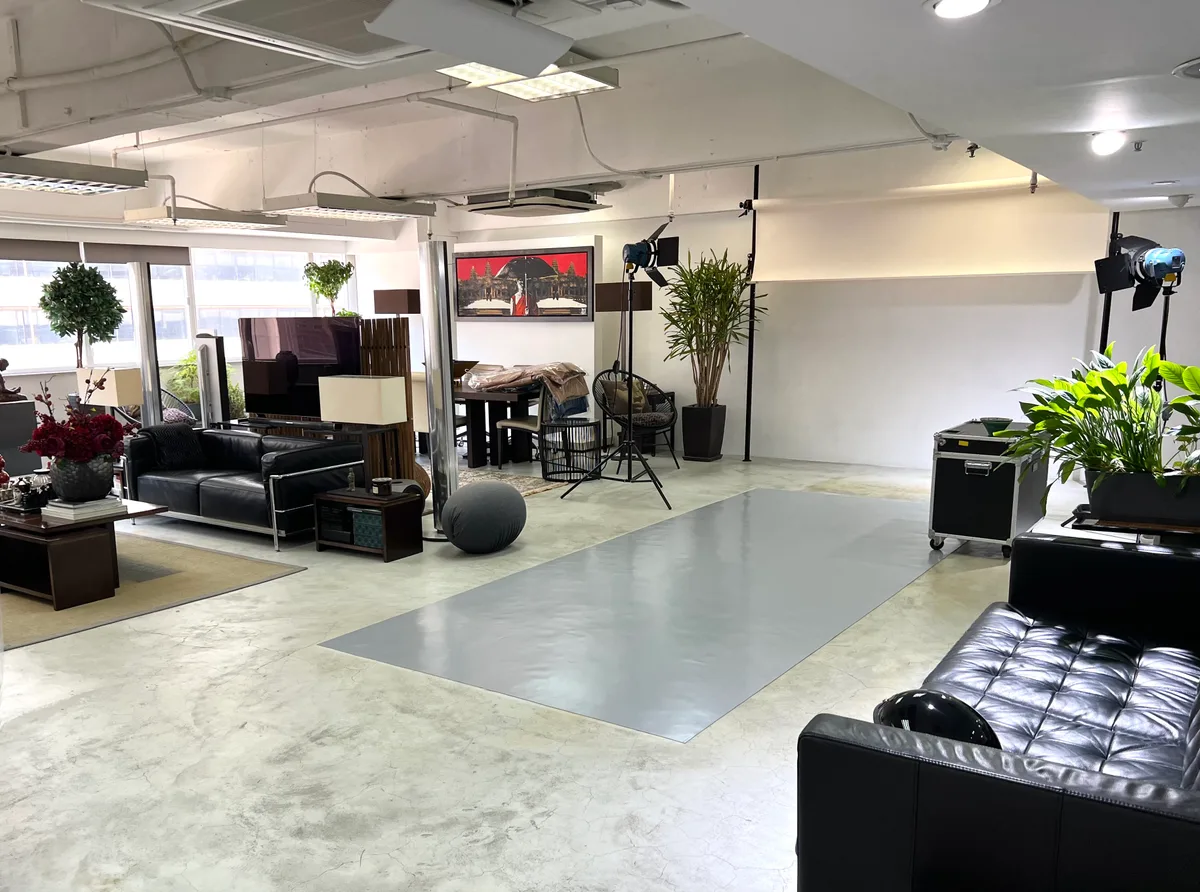 Versatile Loft-Style Photo Studio for Creative Professionals, 279 sqm, photo shoot, pop-up rental, third interior view