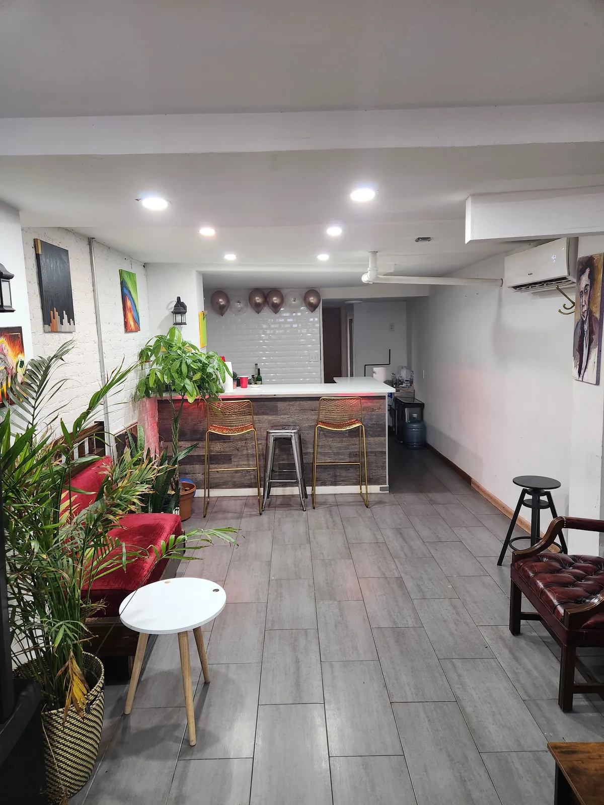 Versatile Lower East Side Event Space with Outdoor Area, 70 sqm, pop up store in New York
