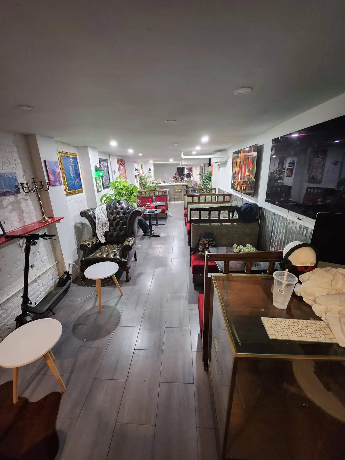Versatile Lower East Side Event Space with Outdoor Area, 70 sqm, pop up store in New York, third interior view