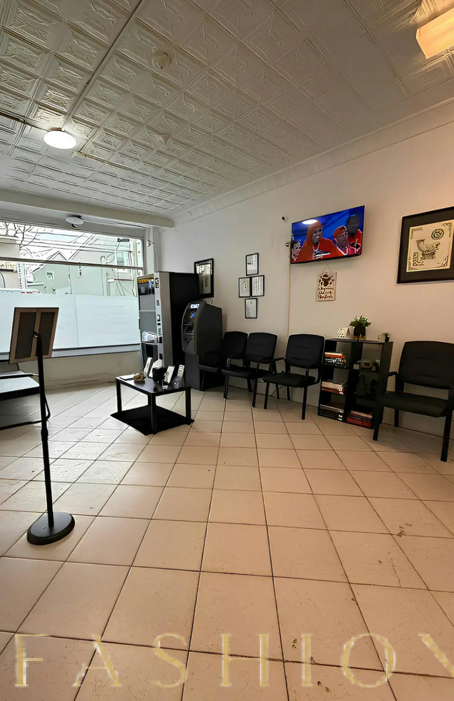 Versatile Medical and Office Space Available, 186 sqm, retail activation, pop-up rental in Staten Island, second interior vi…