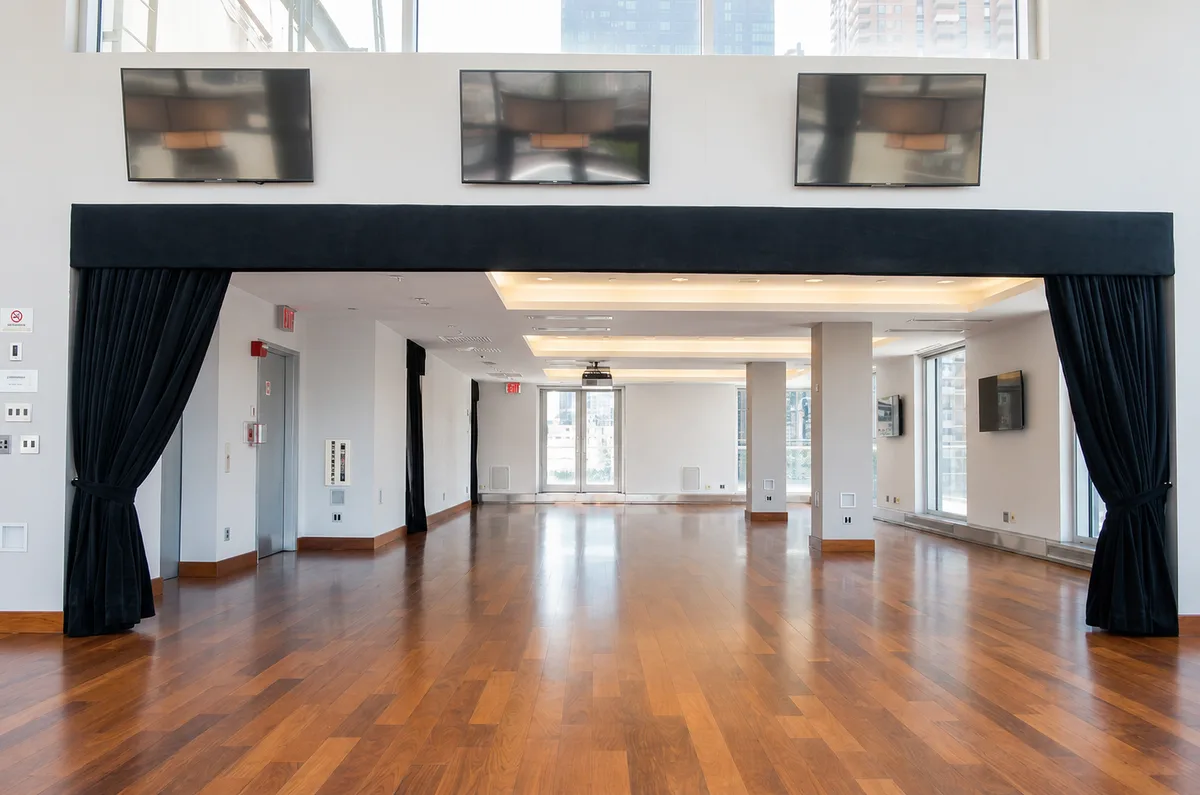 Versatile Midtown Penthouse with Stunning Skyline Views, 395 sqm, private event, pop-up rental in New York, interior view