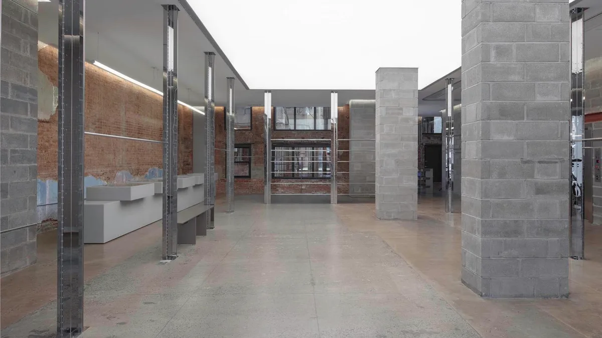 Versatile Multi-Floor Space in Renovated Chinatown Building, 186 sqm, retail activation, pop-up rental in New York, third in…
