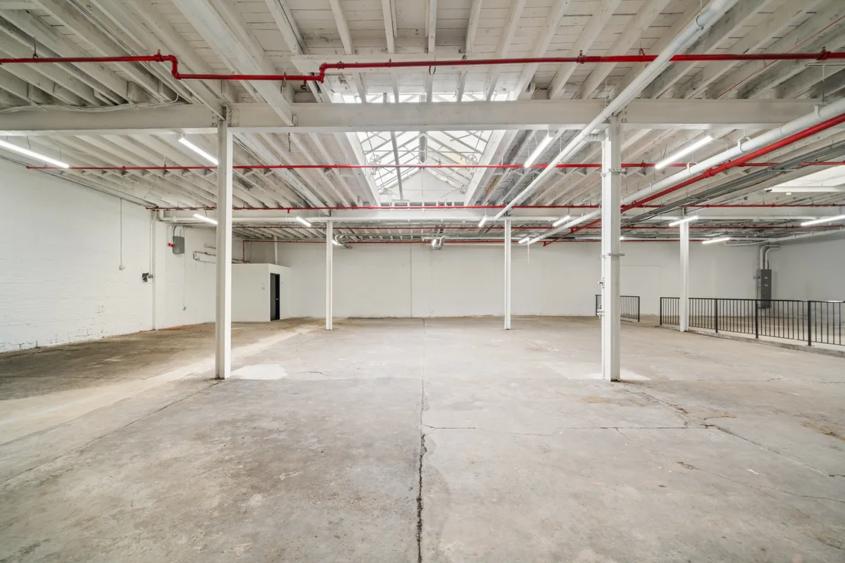 Versatile Multi-Level Creative and Event Venue, 1208 sqm, pop up store in Brooklyn, second interior view