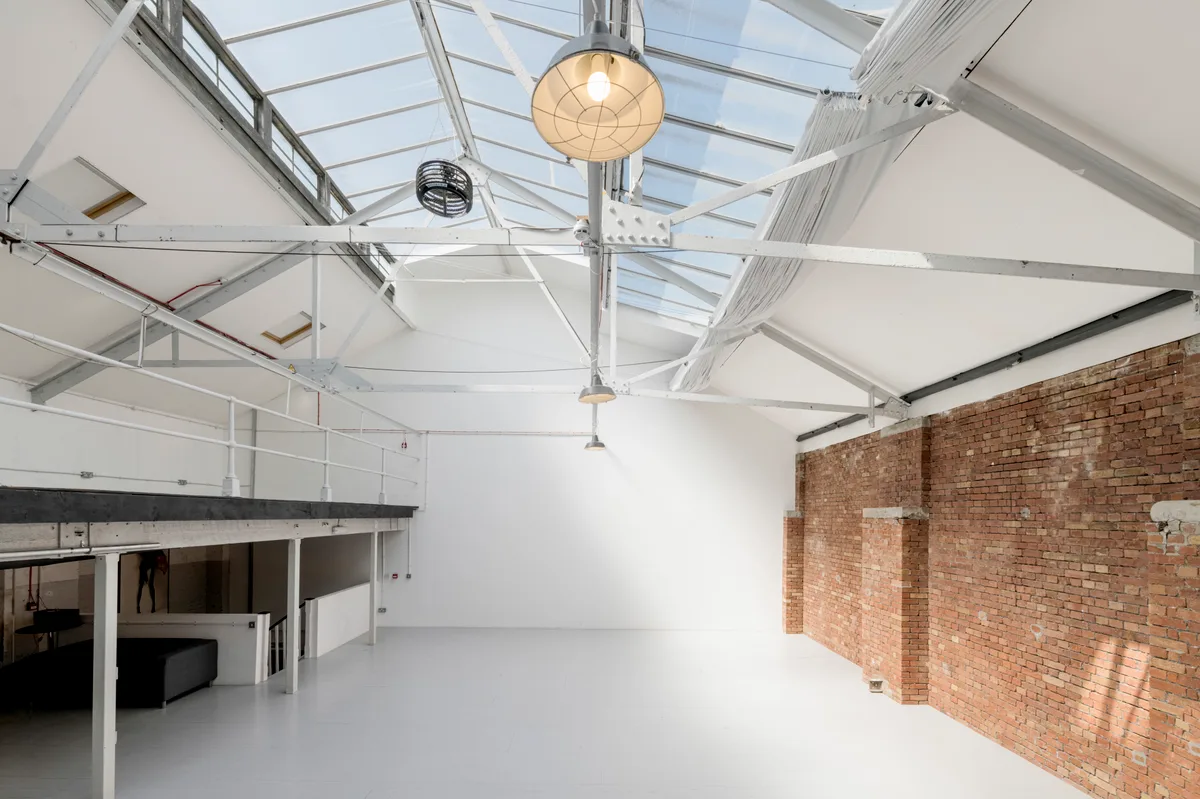 Versatile Multi-Level Creative Studio for Photography and Events, 288 sqm, photo shoot, pop-up rental in London