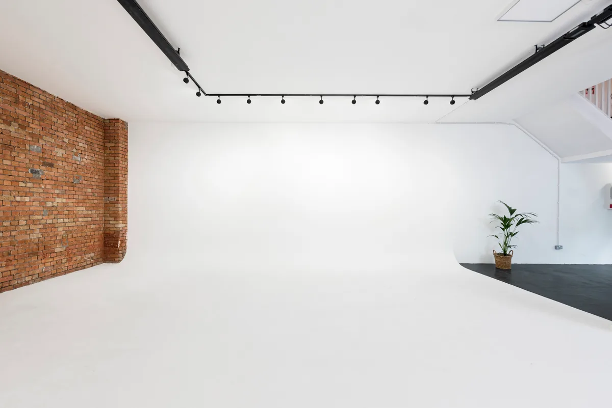 Versatile Multi-Level Creative Studio for Photography and Events, 288 sqm, photo shoot, pop-up rental in London, interior vi…