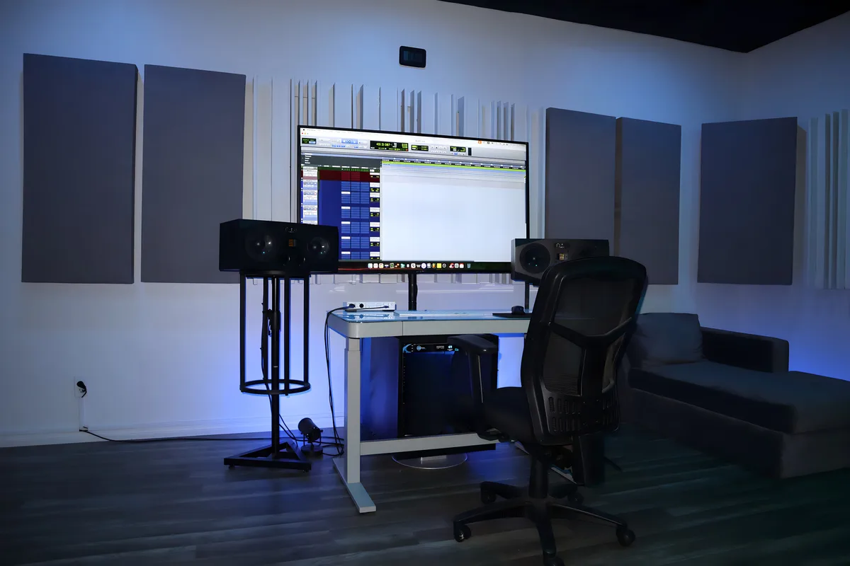 Versatile Multi-Purpose Creative Studio in Hollywood, 84 sqm, photo shoot, pop-up rental in Los Angeles, interior view