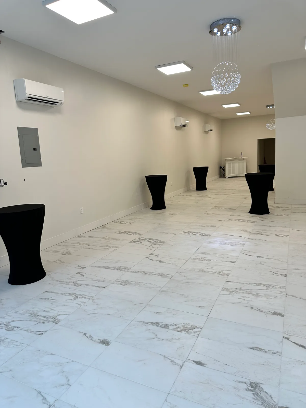 Versatile Multi-Purpose Space for Various Events, 153 sqm, networking event, pop-up rental in Brooklyn, additional interior…