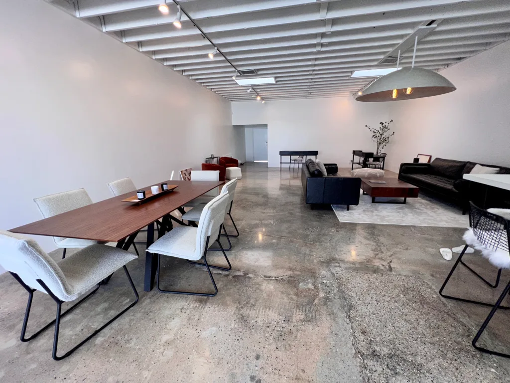 Versatile Multi-Use Event Space in Venice Beach, 135 sqm, art exhibition, pop-up rental in Los Angeles, third interior view