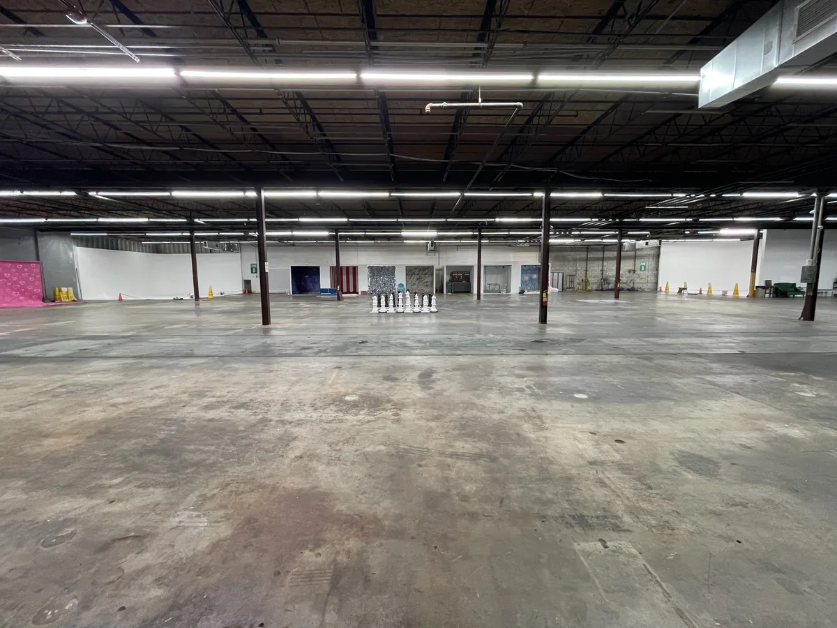 Versatile Multimedia Warehouse for Creative Projects, 1858 sqm, photo shoot, pop-up rental in Atlanta
