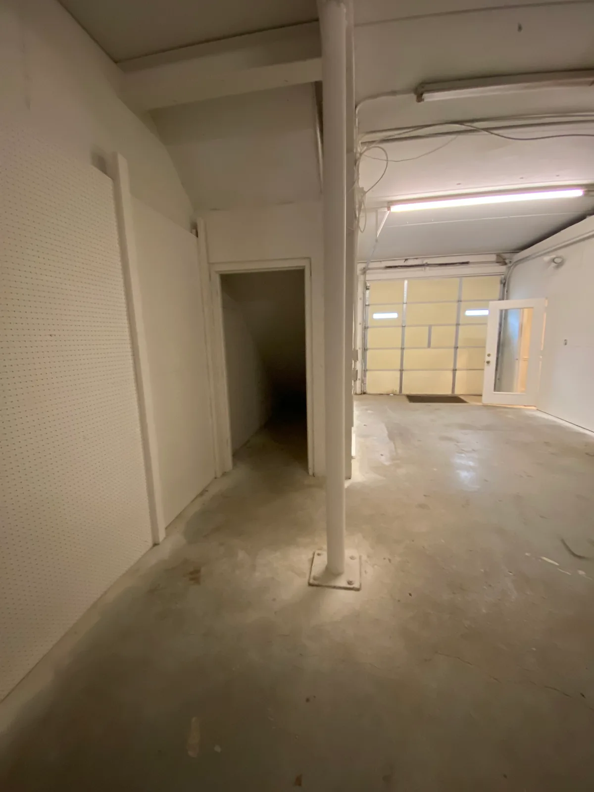 Versatile Office and Storage Space for Lease, 112 sqm, pop-up rental in Millersville, interior view