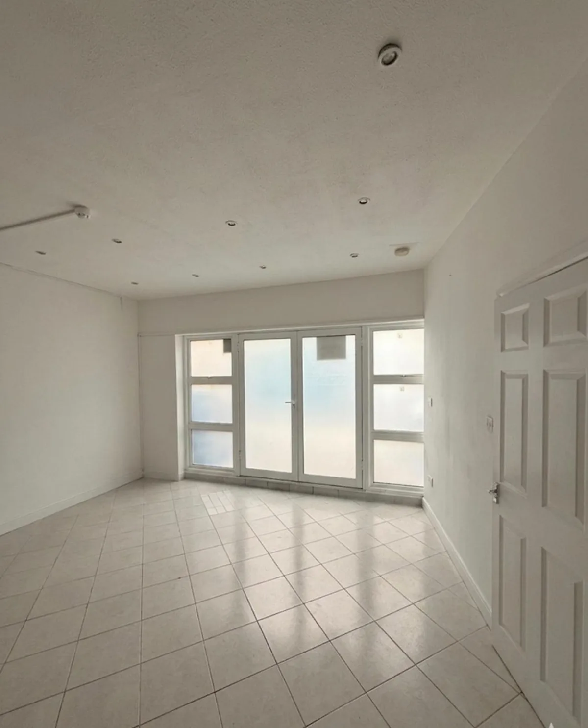 Versatile Office or Workshop Space for Rent, 33 sqm, pop-up rental in Greater London