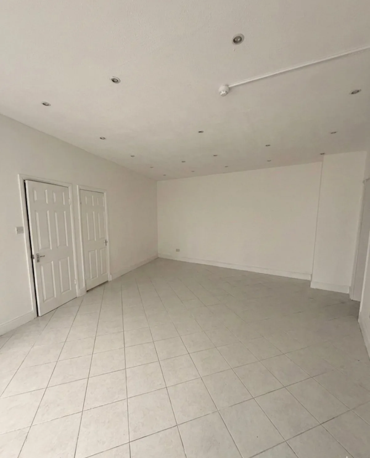Versatile Office or Workshop Space for Rent, 33 sqm, pop-up rental in Greater London, third interior view