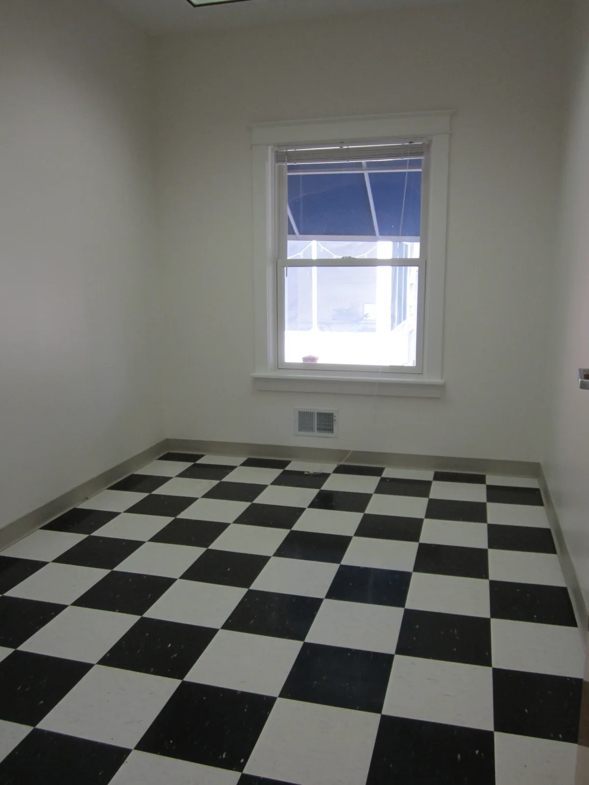 Versatile Office Space Ideal for Health and Professional Services, 19 sqm, private event, pop-up rental in Louisville, inter…