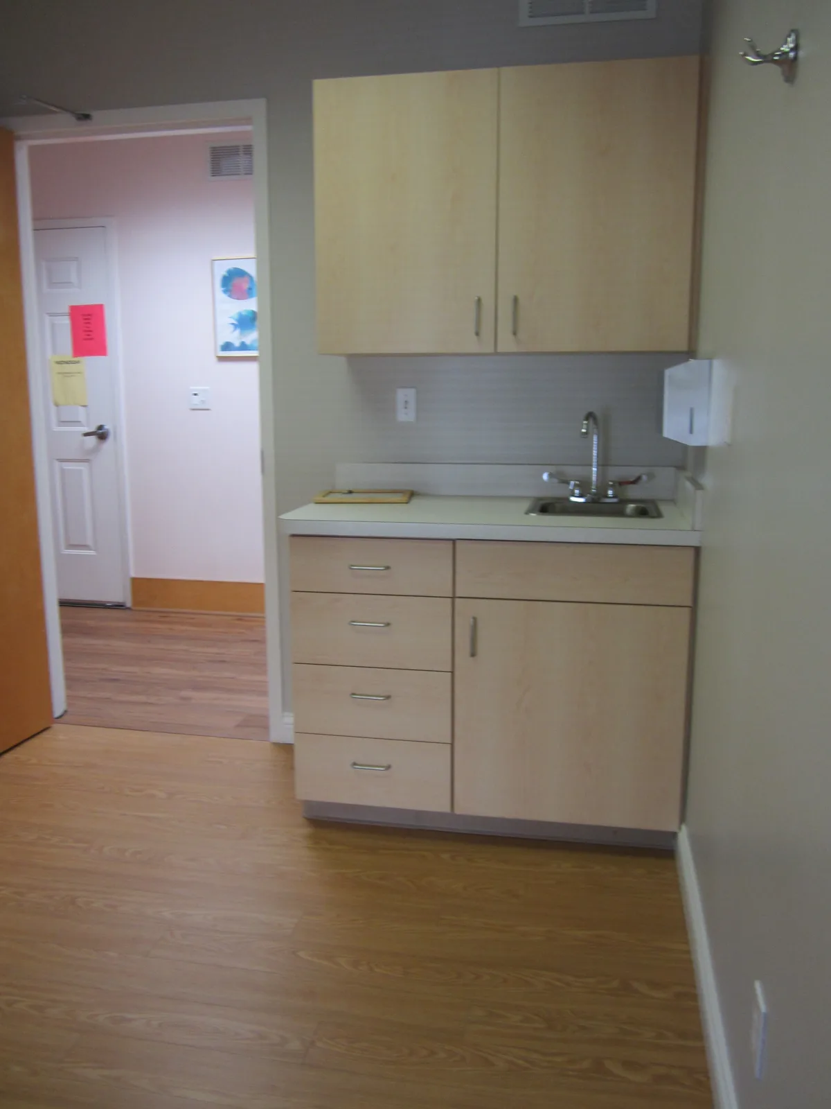 Versatile Office Space Ideal for Health and Professional Services, 19 sqm, private event, pop-up rental in Louisville, addit…