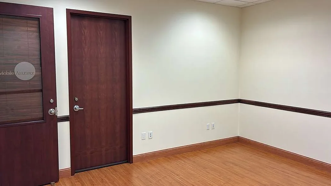 Versatile Office Space with Parking and Internal Privacy, 45 sqm, corporate event, pop-up rental in Weston