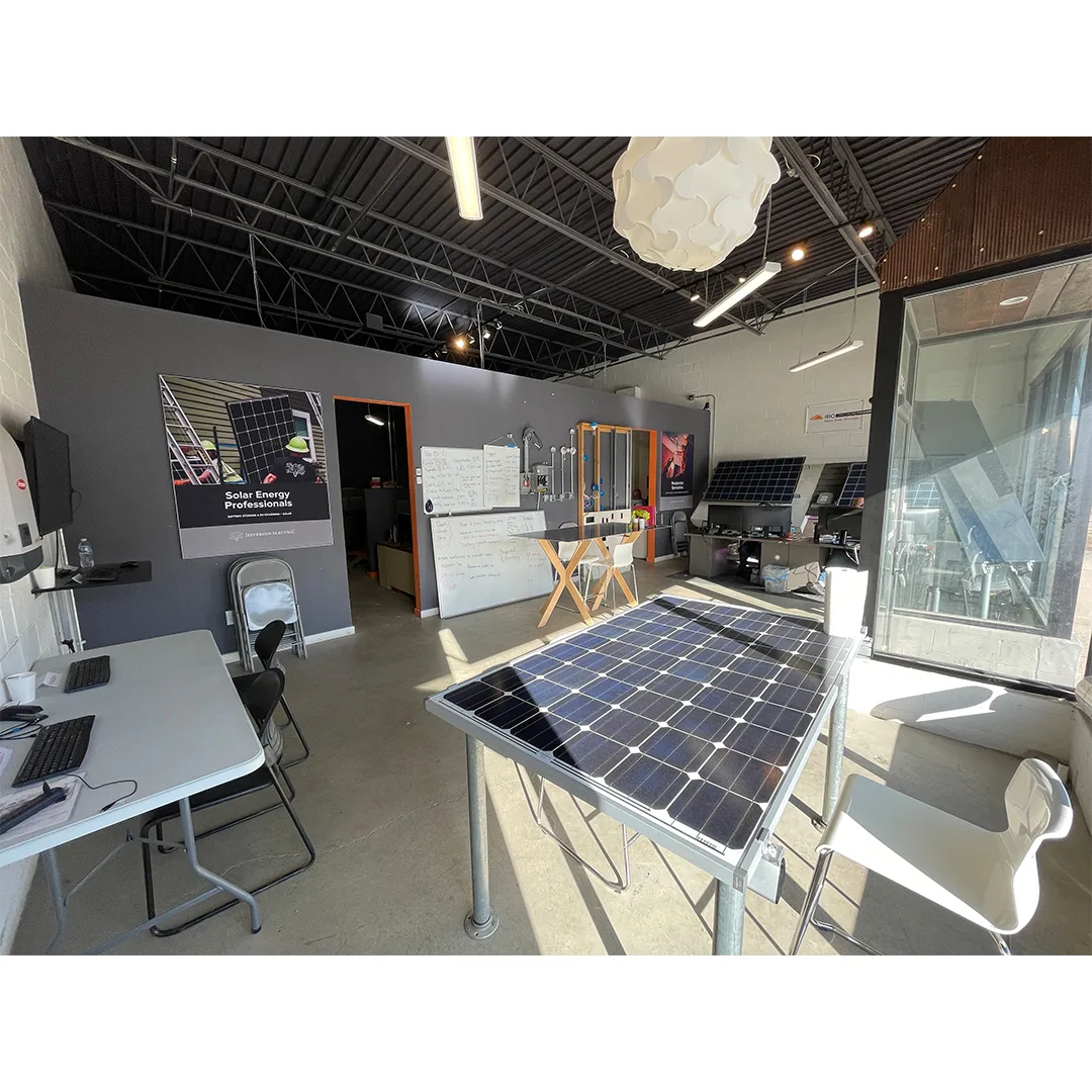 Versatile Office/Warehouse Space Near Downtown Indianapolis, 468 sqm, retail activation, pop-up rental, second interior view