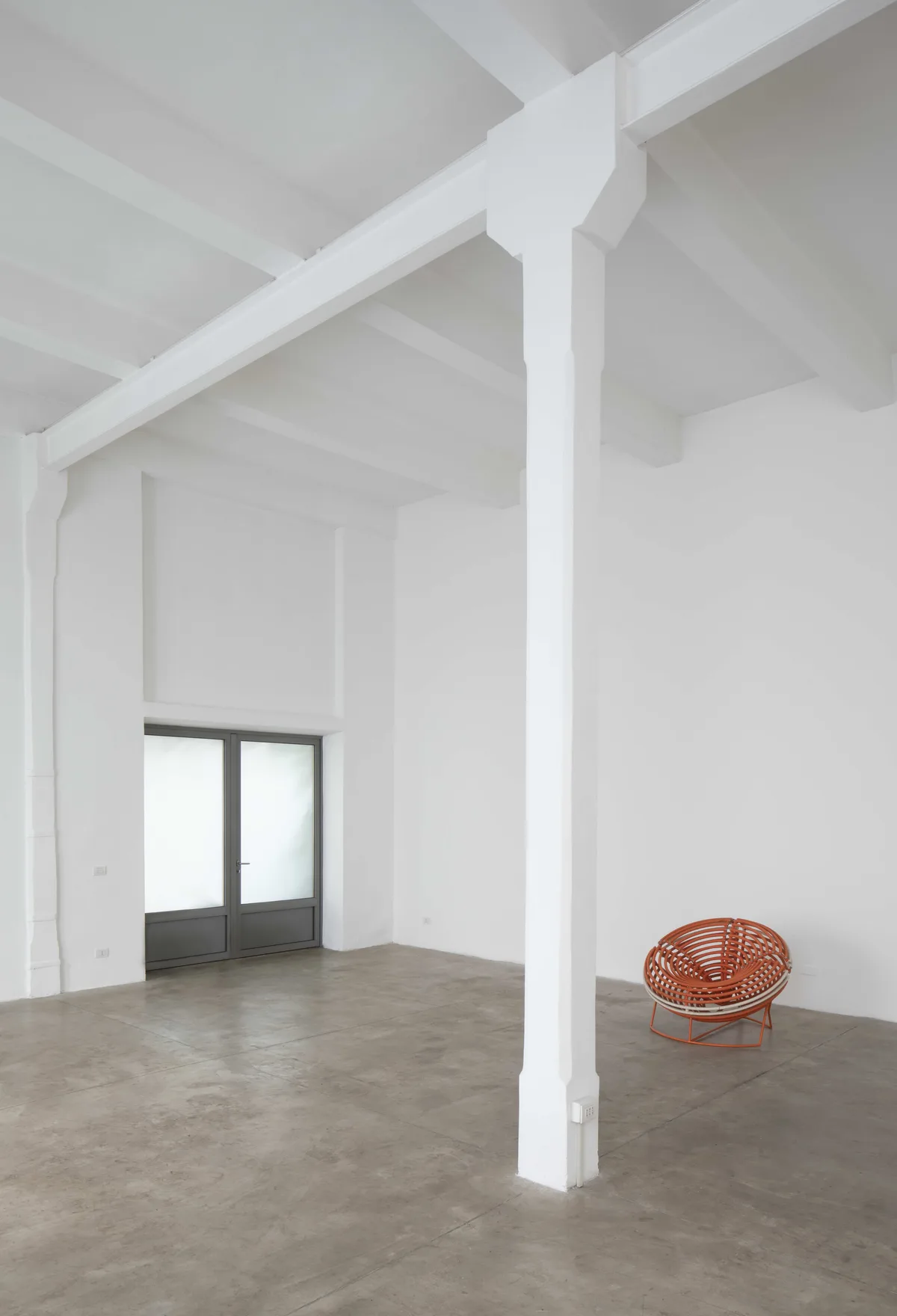 Versatile Open Space for Events and Gatherings, 160 sqm, showroom presentation, pop-up rental in Milano, third interior view