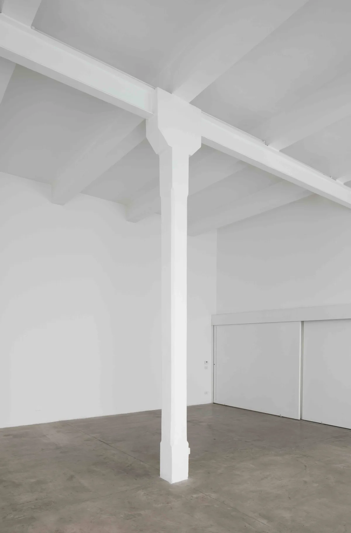 Versatile Open Space for Events and Gatherings, 160 sqm, showroom presentation, pop-up rental in Milano, additional interior…
