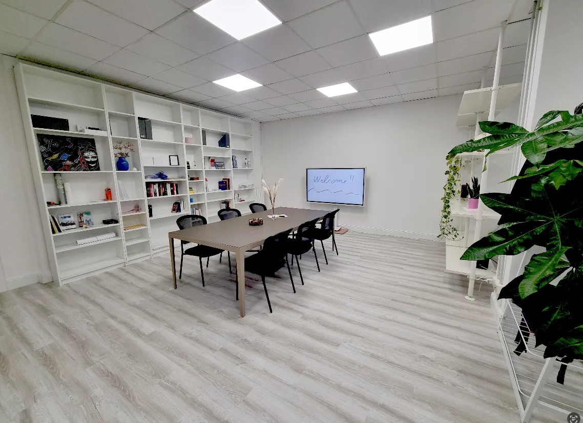 Versatile Open Space for Meetings and Events, 100 sqm, corporate event, pop-up rental in Sesto San Giovanni, second interior…