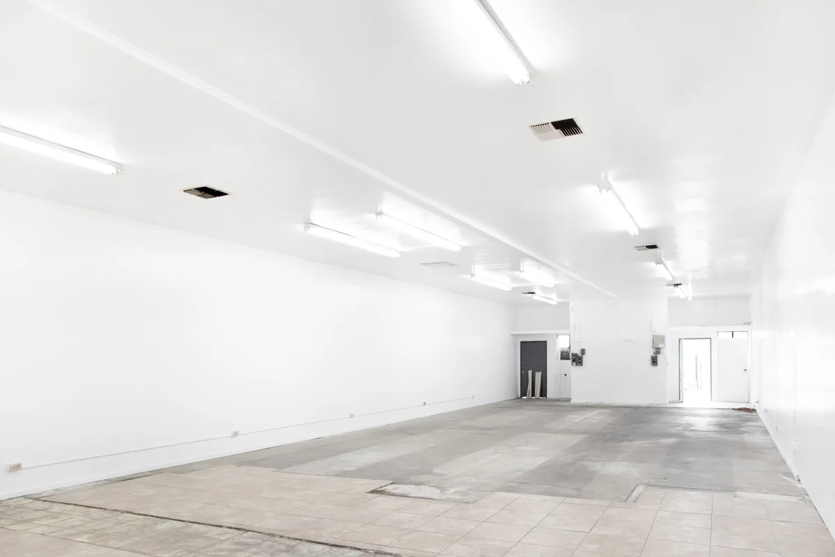 Versatile Outdoor and Indoor Event Space in Los Angeles, 171 sqm, pop up store, third interior view