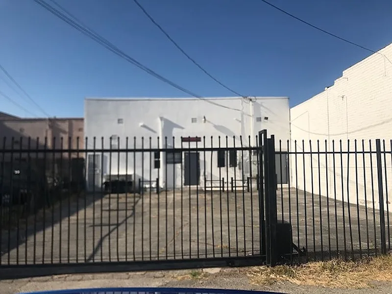 Versatile Outdoor and Indoor Event Space in Los Angeles, 171 sqm, pop up store, additional interior view