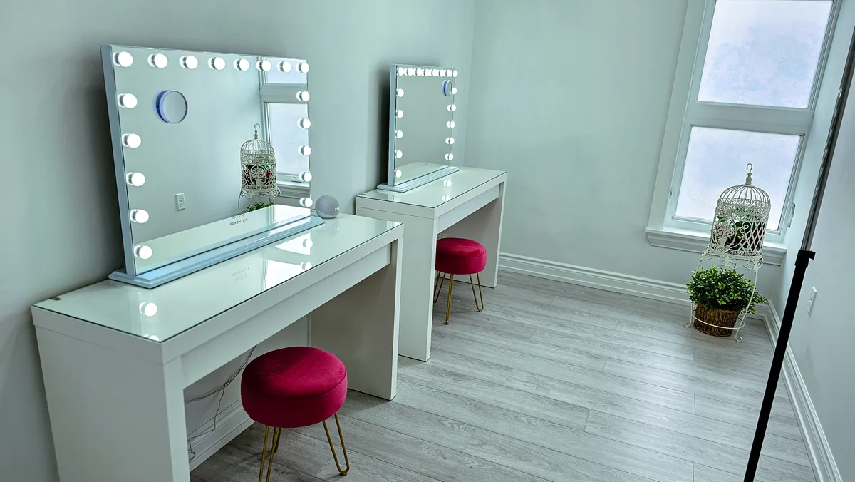 Versatile Photo Studio Rental in Toronto, 65 sqm, photo shoot, pop-up rental, third interior view