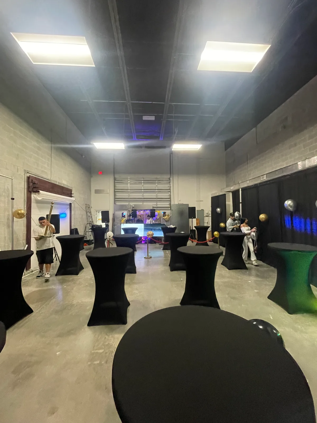 Versatile Podcast Studio for Creative Events, 160 sqm, workshop, pop-up rental in Doral, interior view