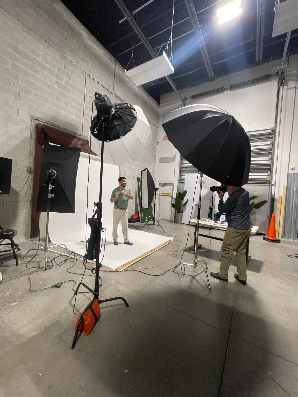 Versatile Podcast Studio for Creative Events, 160 sqm, workshop, pop-up rental in Doral, third interior view