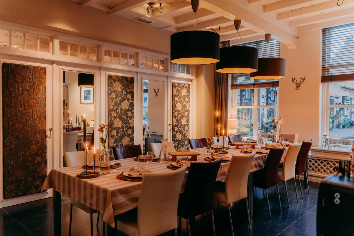 Versatile Pop-Up Dining Space for Culinary Experiences, 165 sqm, pop up store in Buren