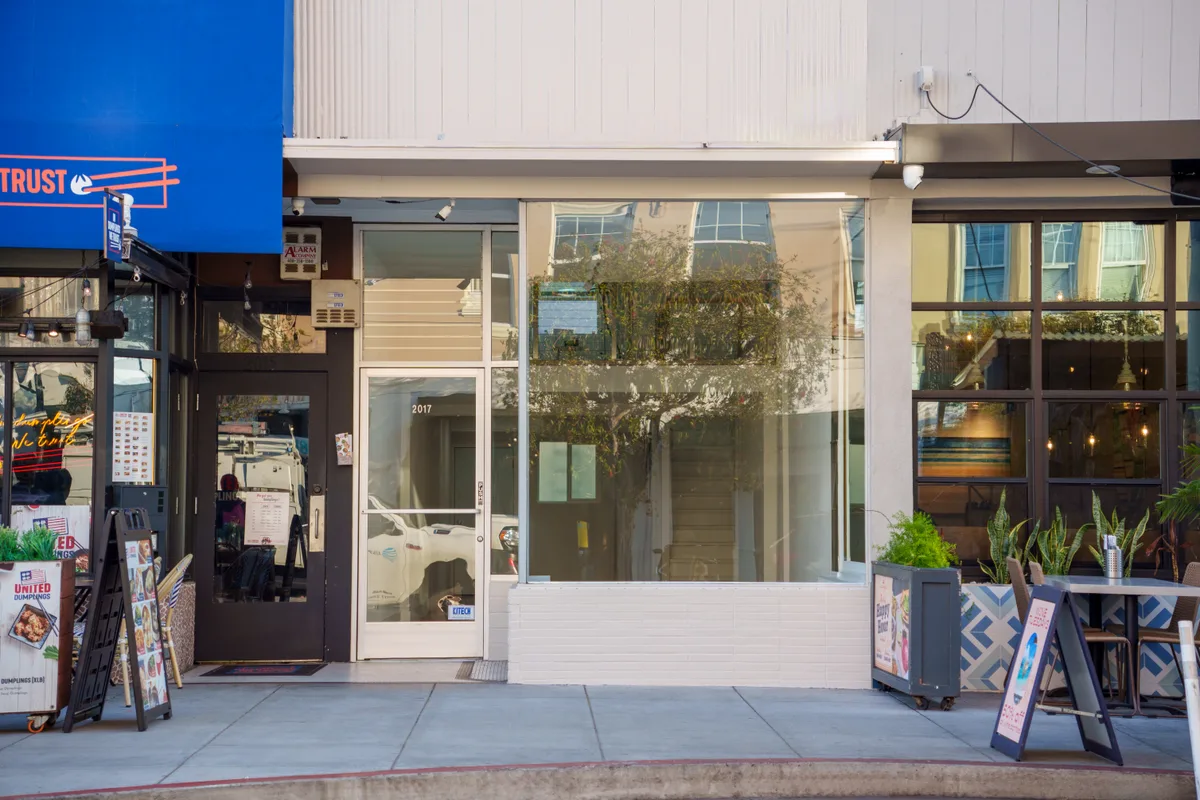 Versatile Pop-Up Lab in San Francisco's Marina District, 112 sqm, pop up store