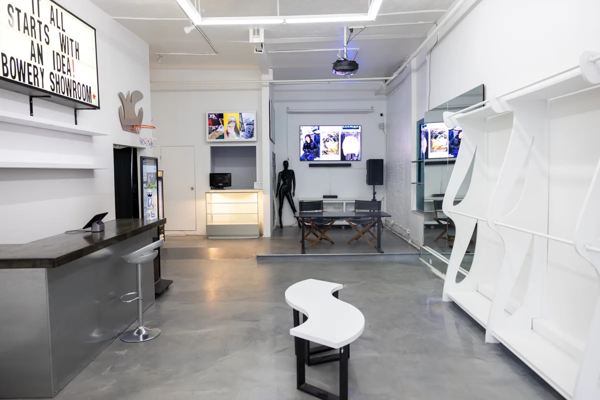 Versatile Pop-Up Showroom in Lower East Side, 93 sqm, pop up store in New York, additional interior view