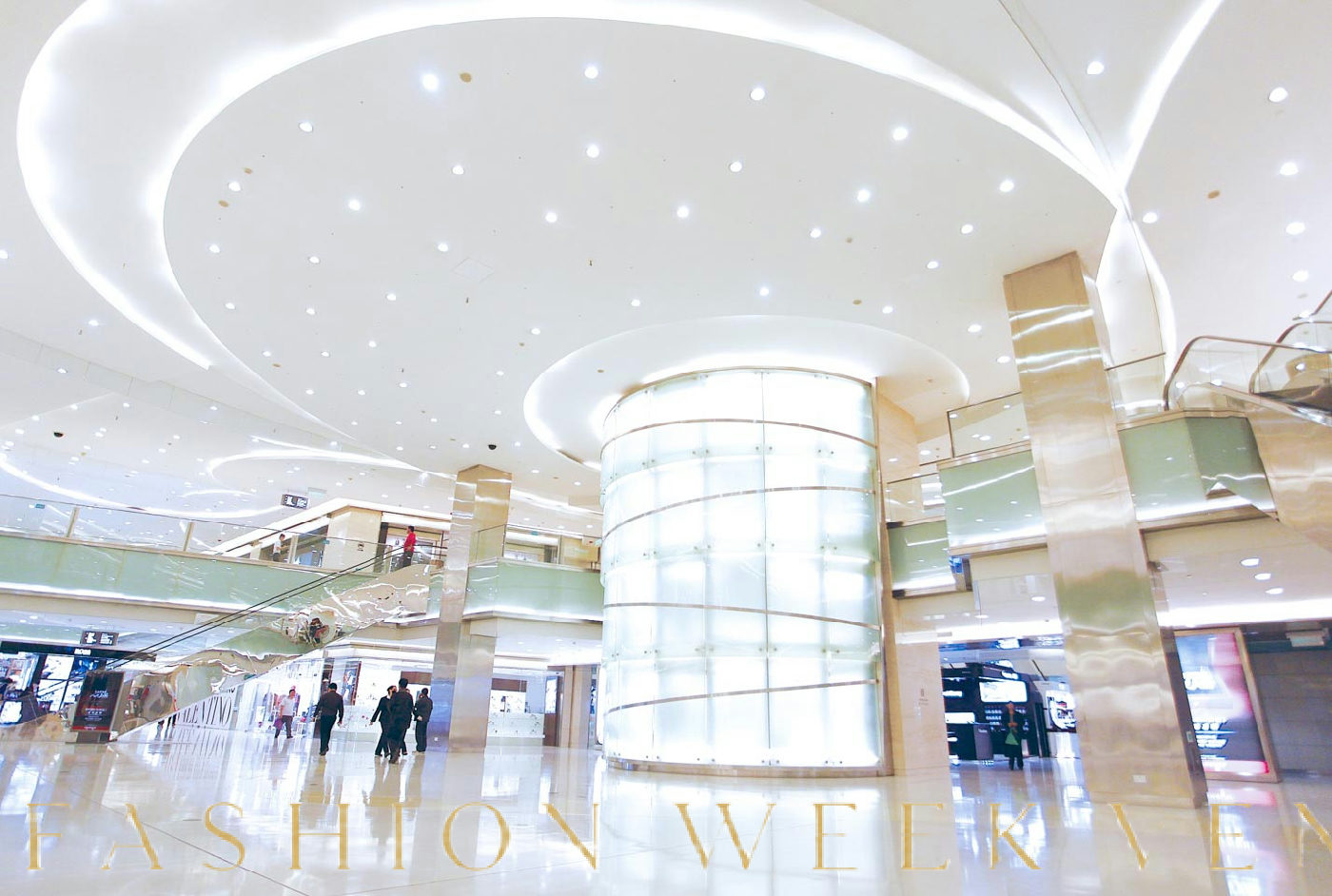 Versatile Pop-Up Space in Beijing Mall Atrium, 150 sqm, pop up store