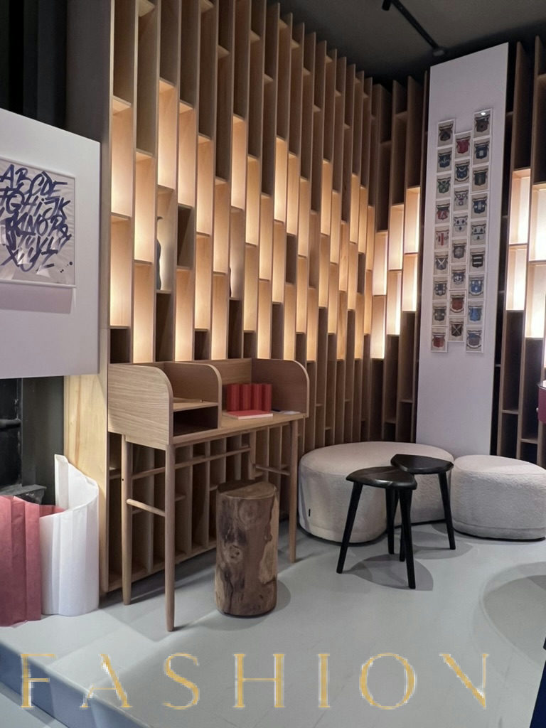 Versatile Pop-Up Store Near Bon Marché, 45 sqm, pop up store in Paris, second interior view
