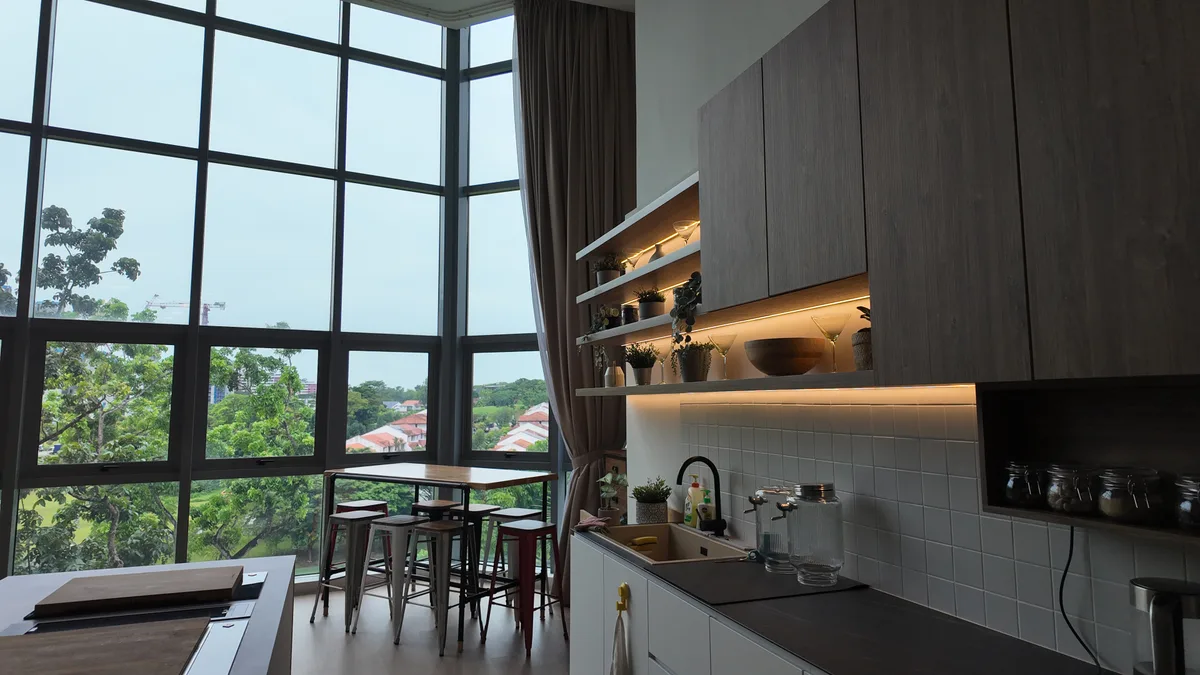 Versatile Production Space with Cyclorama and Kitchen Studio, 232 sqm, content creation, pop-up rental in Singapore, third i…