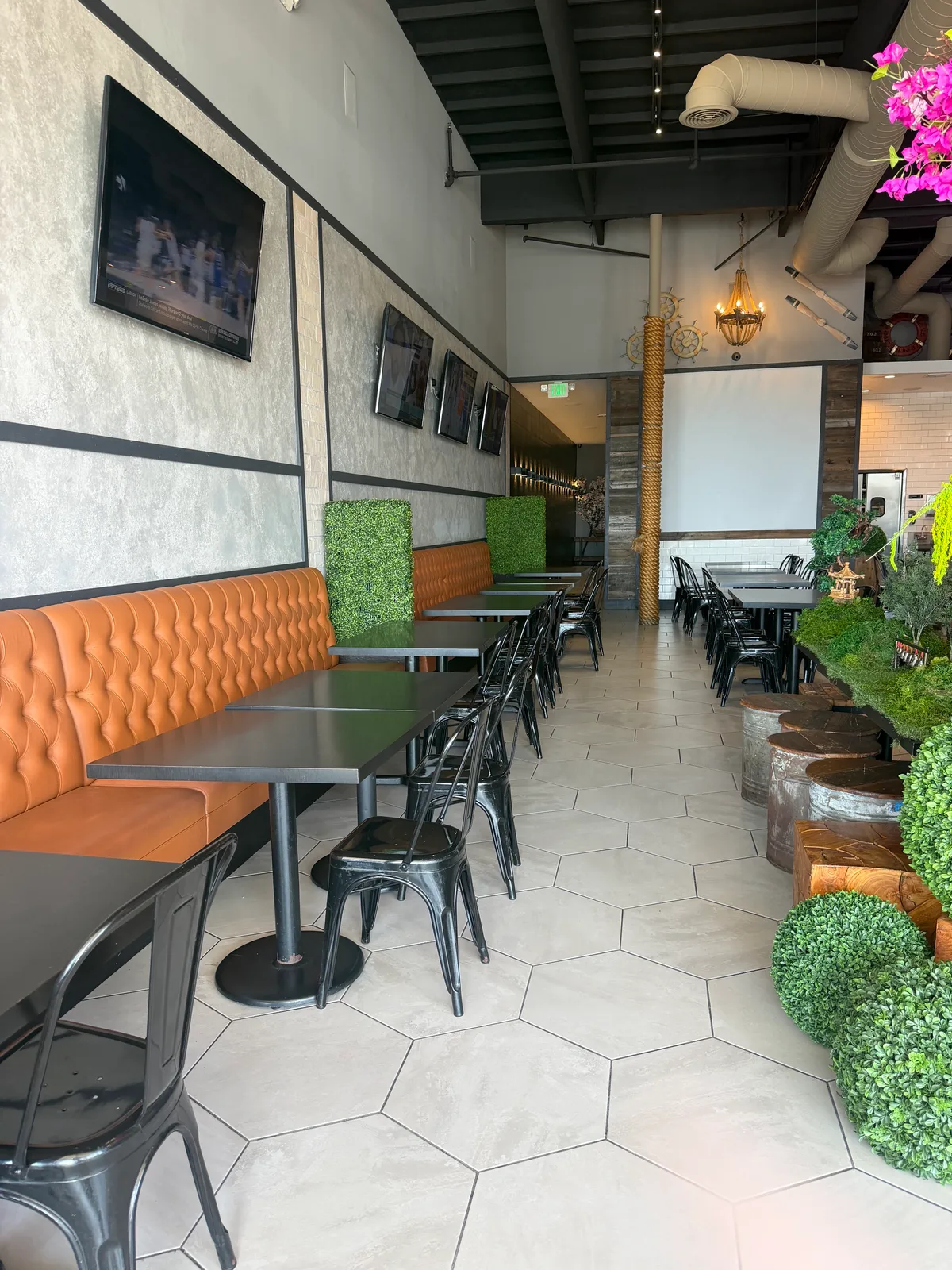 Versatile Restaurant and Event Space for Creative Opportunities, 186 sqm, pop up restaurant in Westminster