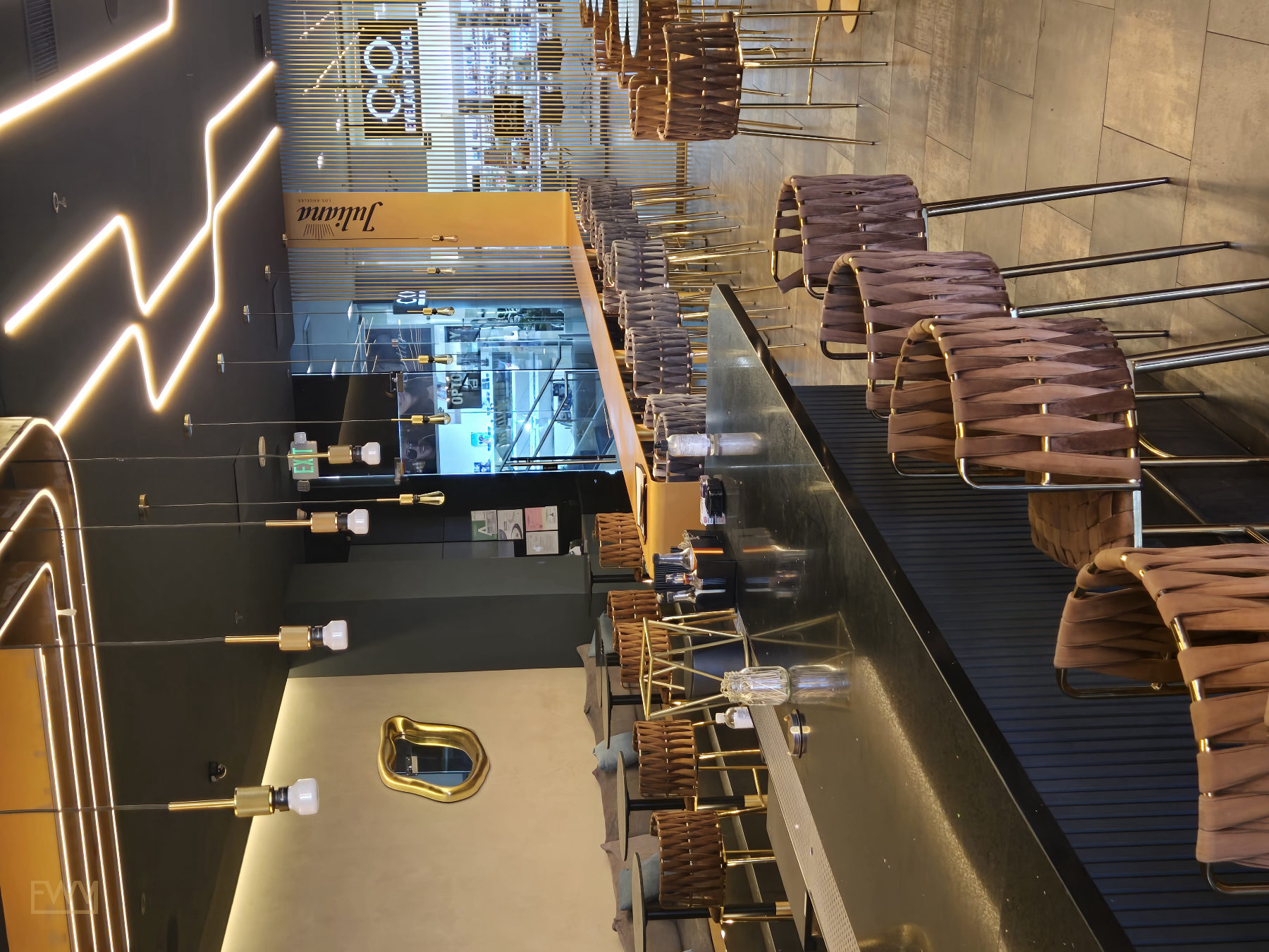 Versatile Restaurant and Lounge in Koreatown, 232 sqm, private event, pop-up rental in Los Angeles