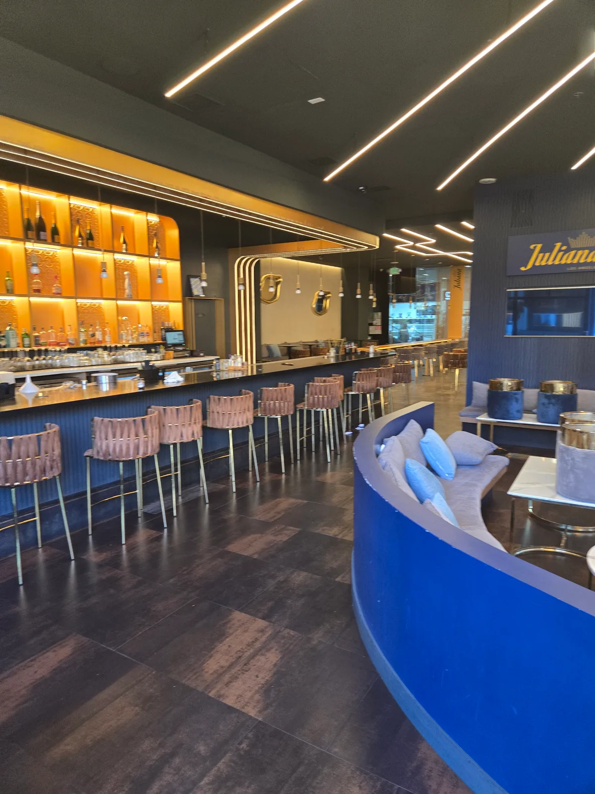 Versatile Restaurant and Lounge in Koreatown, 232 sqm, private event, pop-up rental in Los Angeles, additional interior view