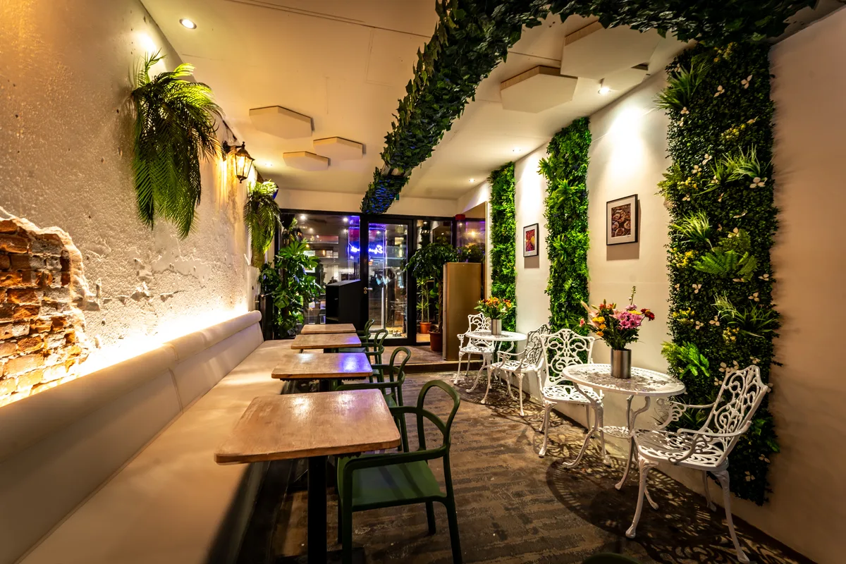 Versatile Restaurant and Wine Bar Space for Events, 120 sqm, food pop up in Amsterdam