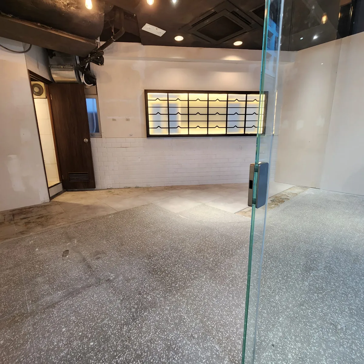 Versatile Retail Space Available in Soho, 42 sqm, pop up store in Hong Kong, second interior view