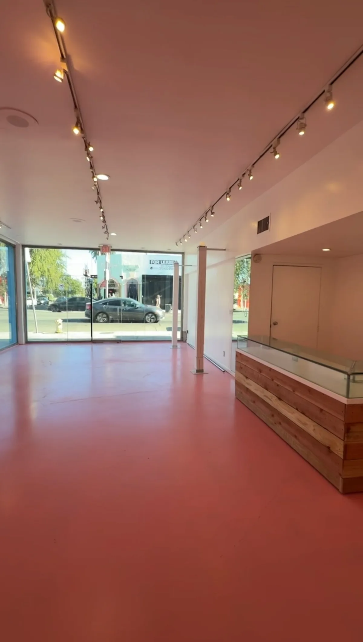 Versatile Retail Space in Melrose Art District, 209 sqm, pop up store in Los Angeles, additional interior view
