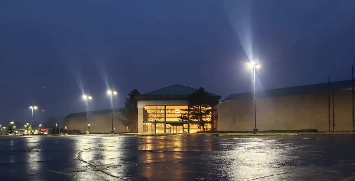 Versatile Retail Space in NE Grand Rapids, 5574 sqm, pop up store in Comstock Park, third interior view