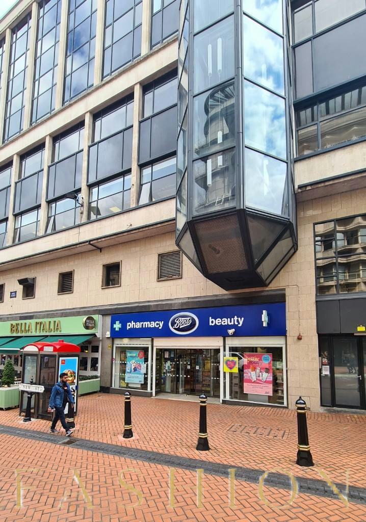 Versatile Retail Space on New Street, Birmingham, 533 sqm, pop up store, second interior view