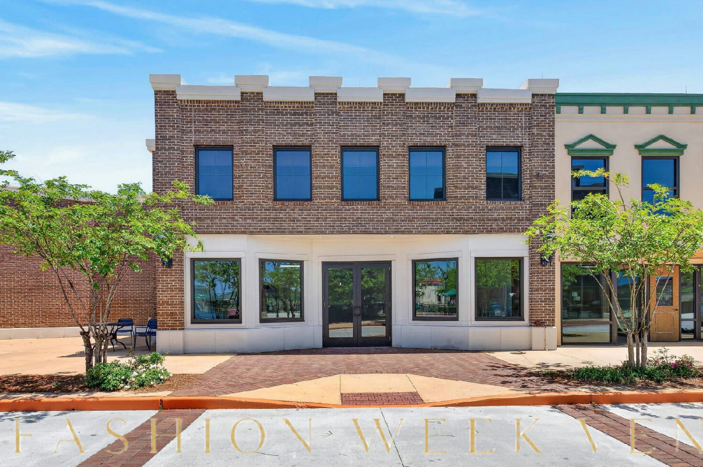 Versatile Retail Space with Display Windows, 140 sqm, pop up store in Foley
