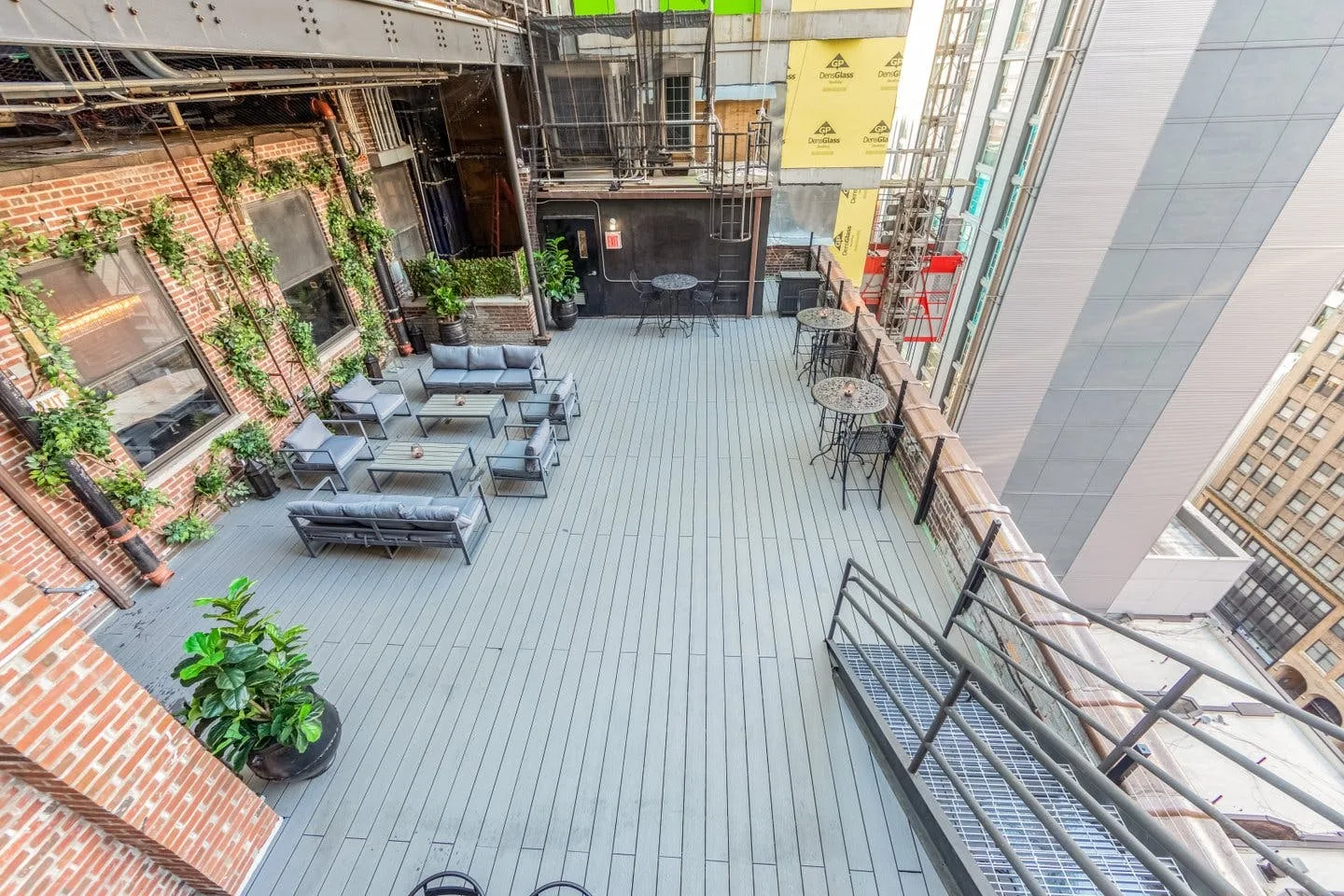 Versatile Rooftop and Indoor Breakout Space in New York — 4