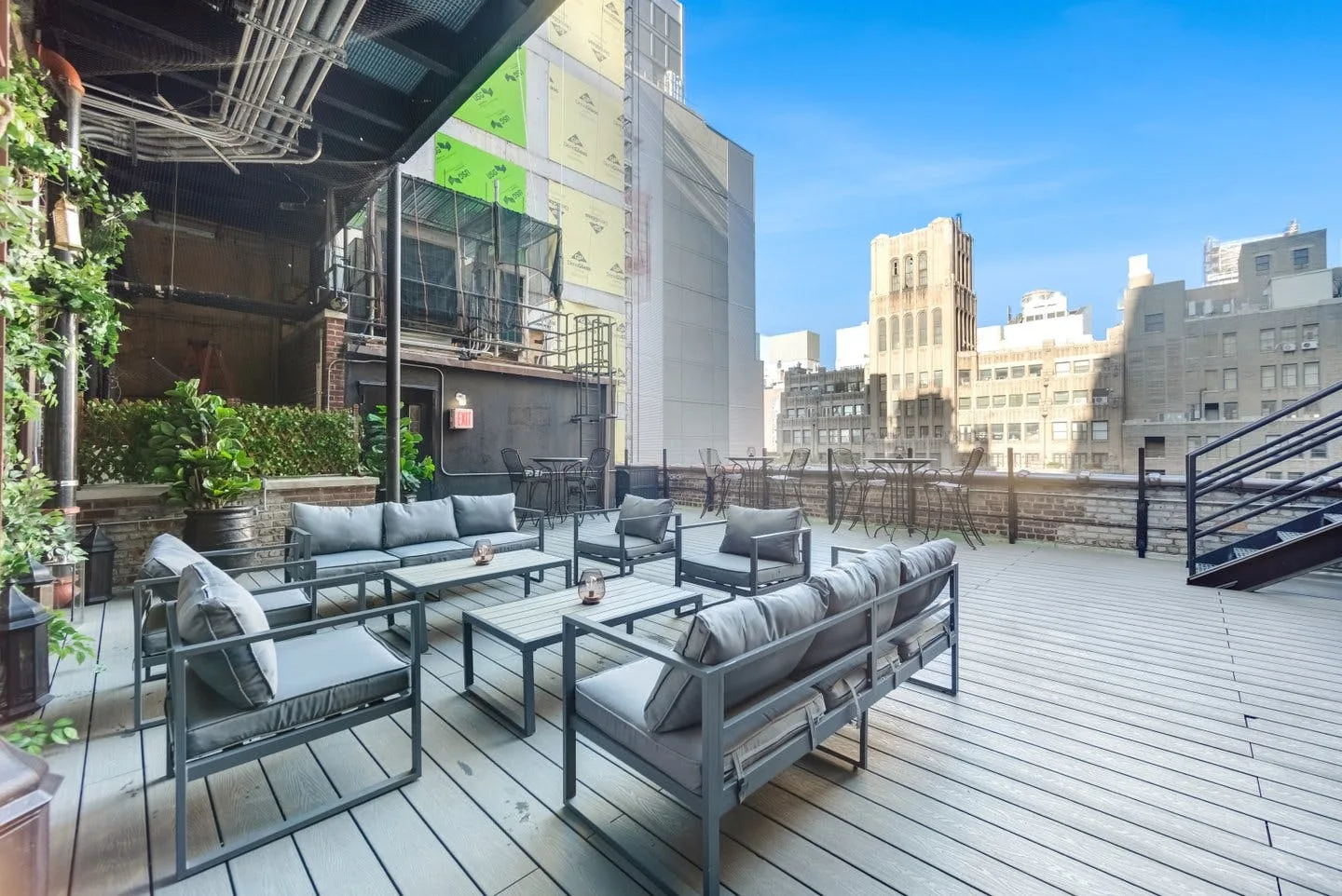 Versatile Rooftop and Indoor Breakout Space in New York — 5
