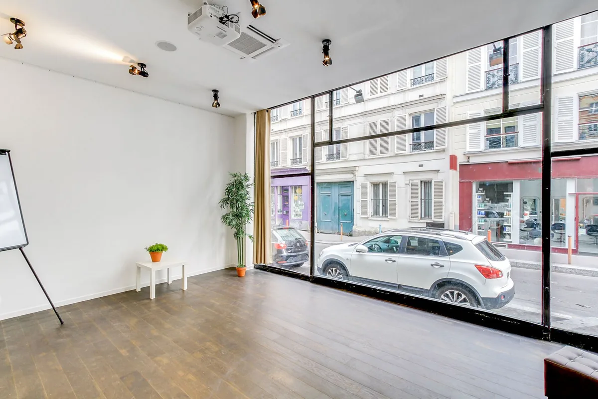 Versatile Seminar and Event Space in Paris, 700 sqm, pop up store, additional interior view